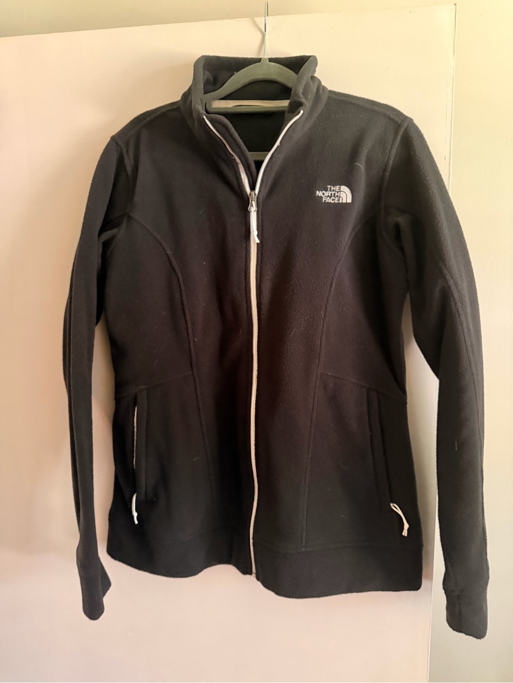 The North Face Black Full-Zip Lightweight Fleece Jacket